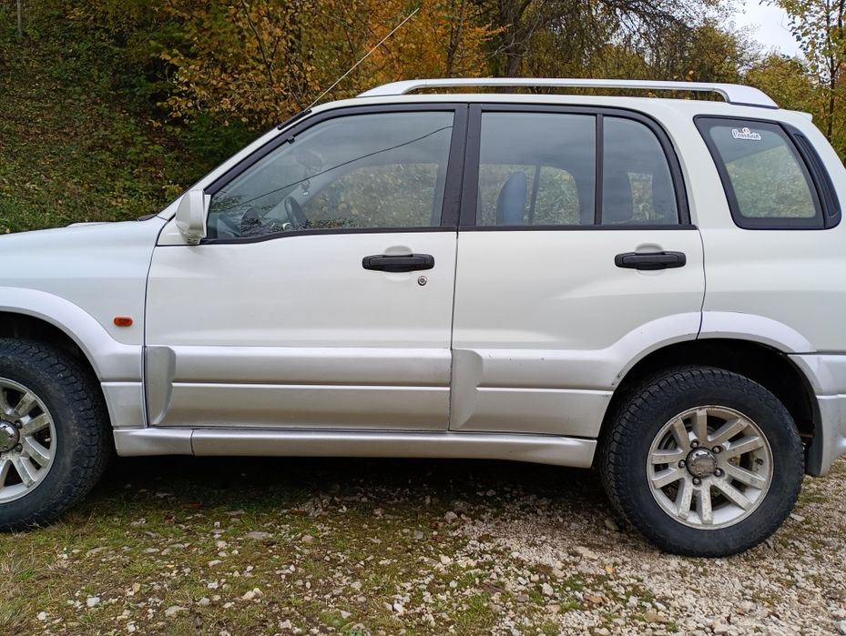 Vând Suzuki grand Vitara 2.0 diesel/reductor