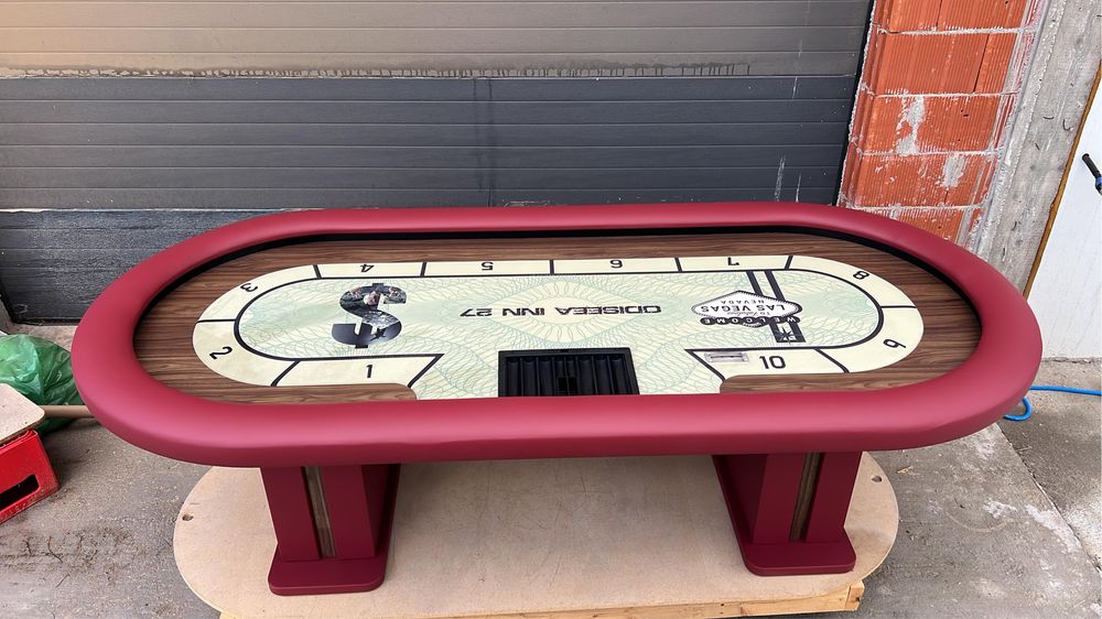 Masa de poker Las Vegas Ultimate la cerere customizata CustomTables.eu