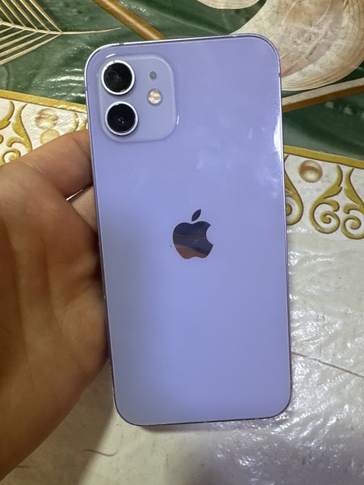 Iphone 12 продается