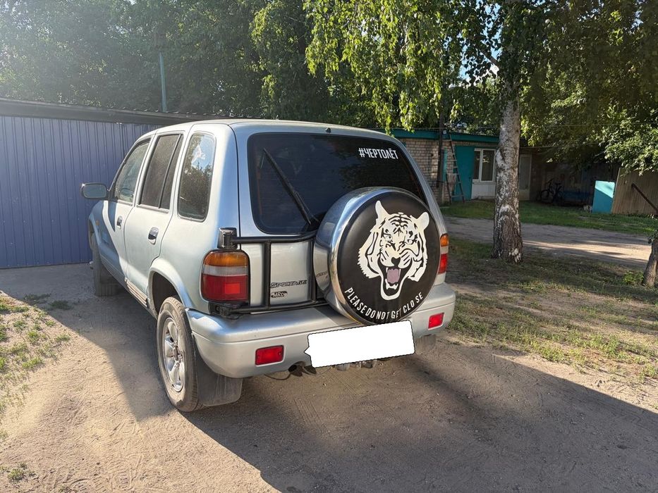 Продам машину Kia Sportage 1