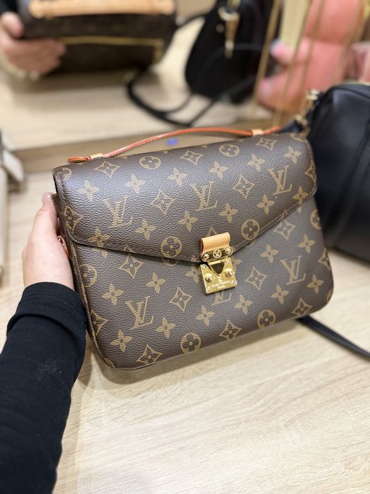 Сумки Michael Kors Ava, LV Pochette Metis