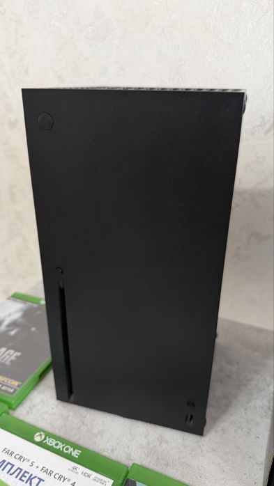 Xbox Series X игровая консоль