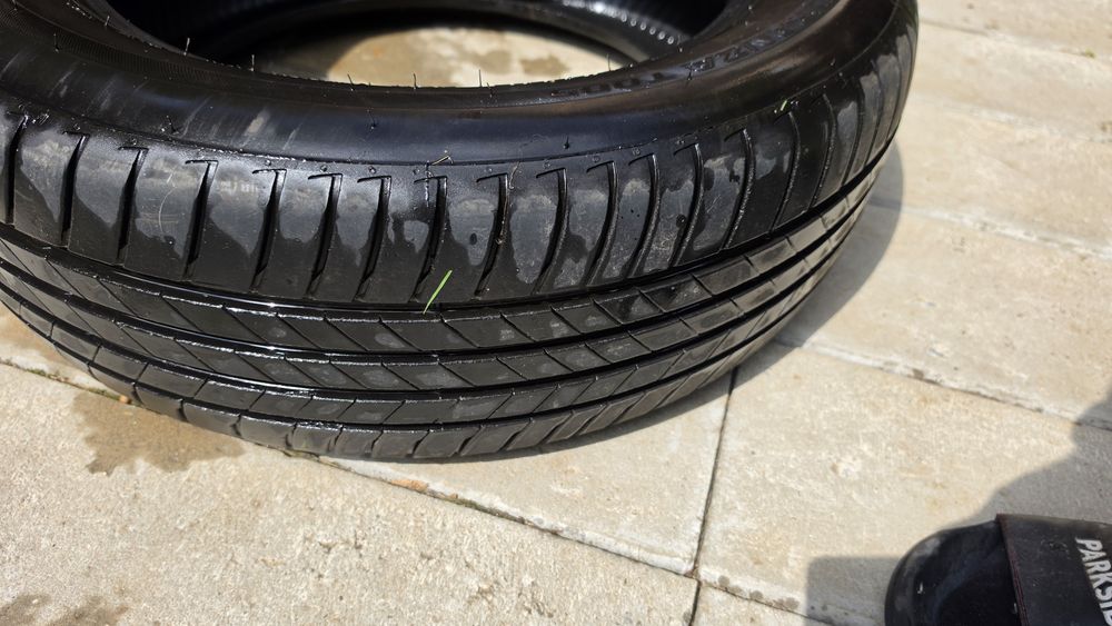 Anvelope auto Bridgestone 215/60/17 an 2024, folosite 2500km, 4b,  ca noi