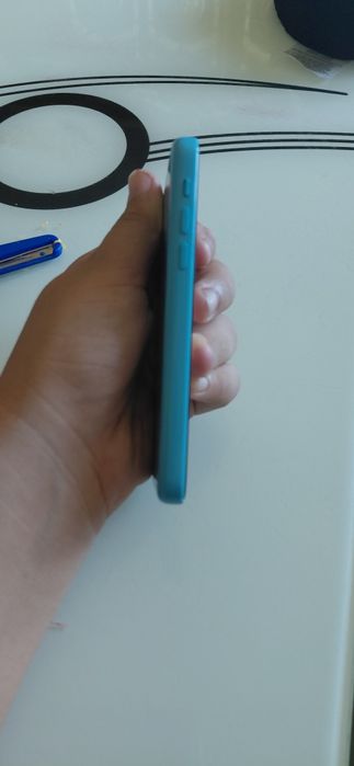 Iphone 5c pe albastru ca nou