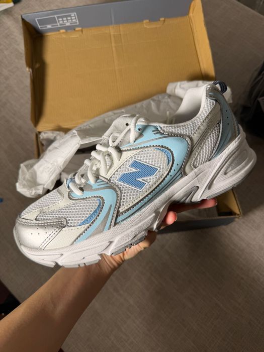 Продаю ориг. New Balance 530