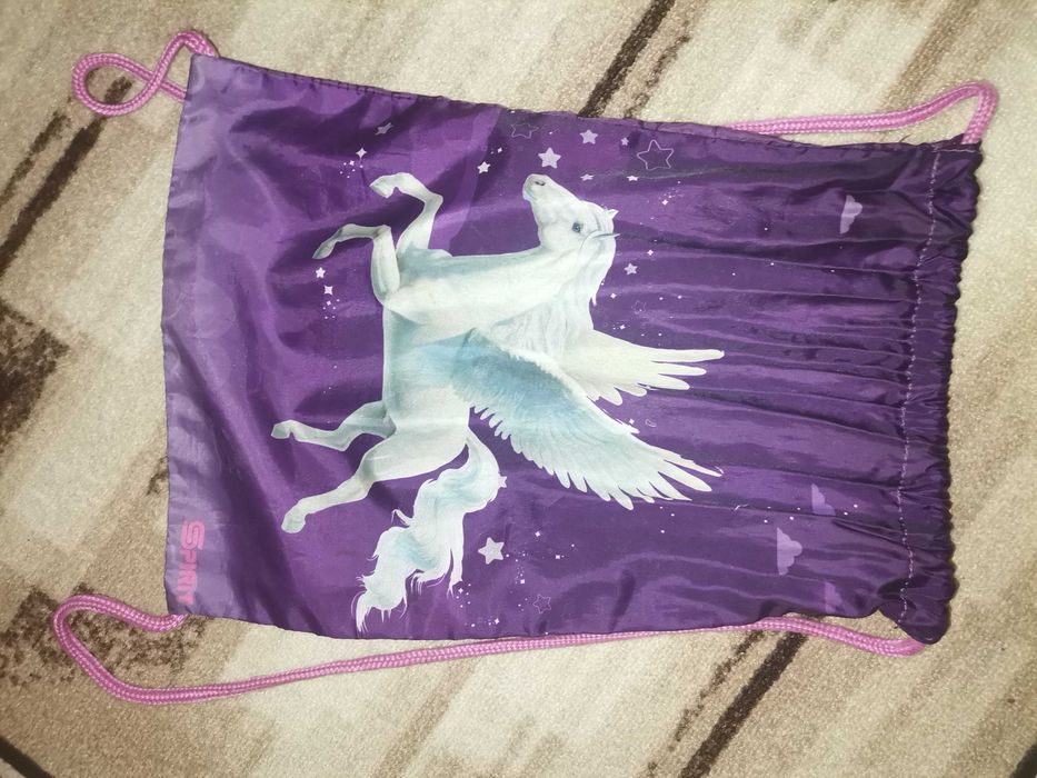 Ученическа раница за момиче