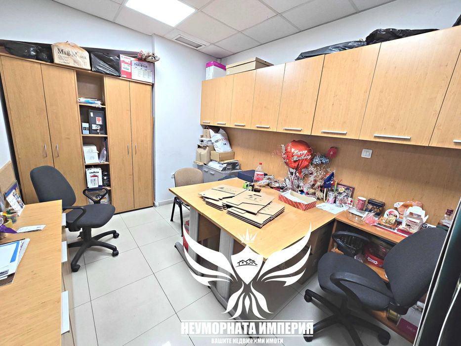 Дава се под наем Офис в Асеновград - 80 кв.м за 1055 € - Снимка #8