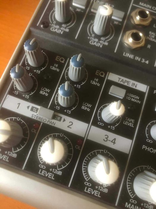 Mackie 402VLZ4 - mixer audio