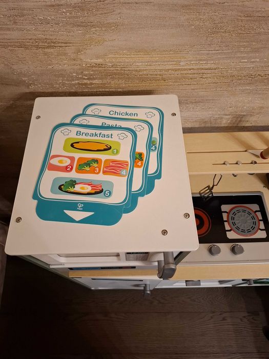 Детска дървена кухня Hape