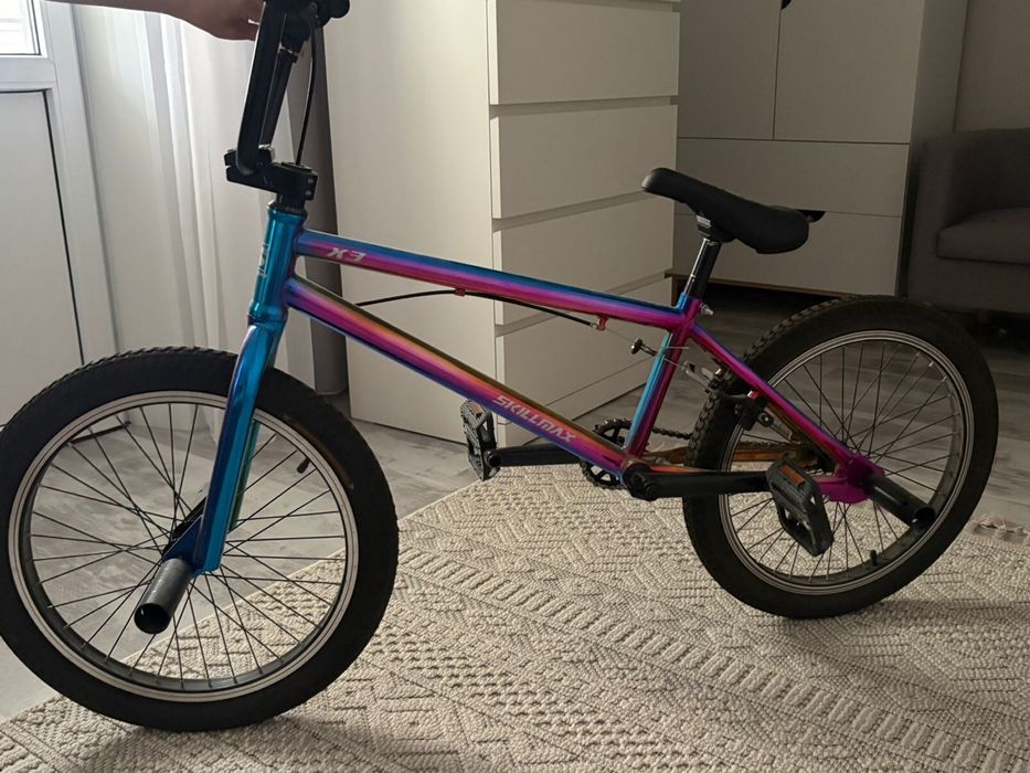 Продам трюковый велосипед, в отличном состояние