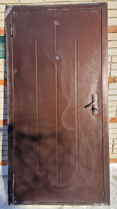 Продается дверь//