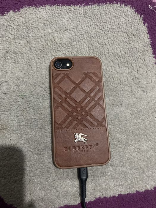 Срочно продам айфон 7