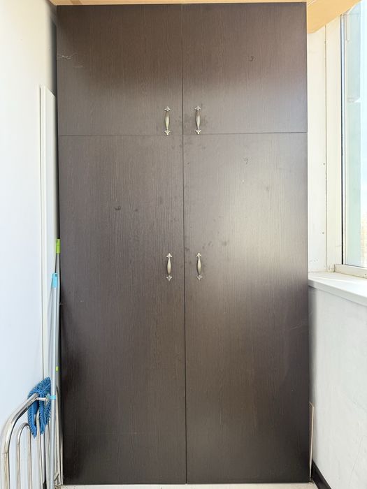 Вместительный шкаф