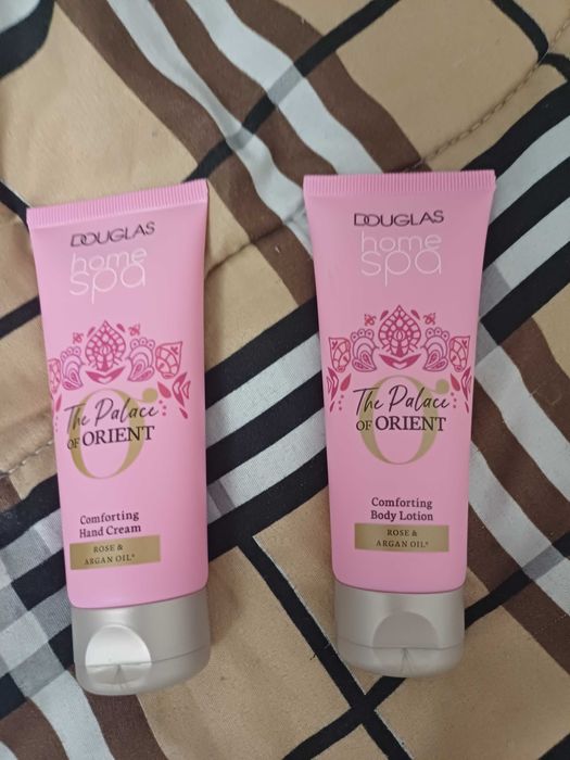 Продавам различни видове козметика!