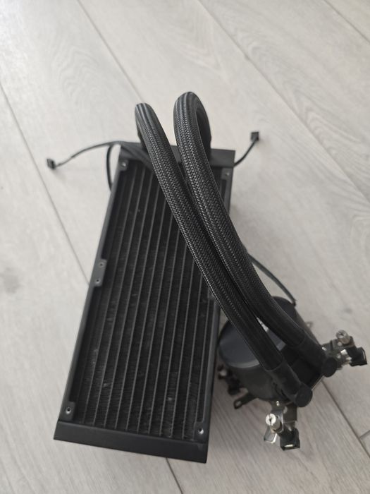 Cooler CoolerMaster White 240mm Liquid AIO