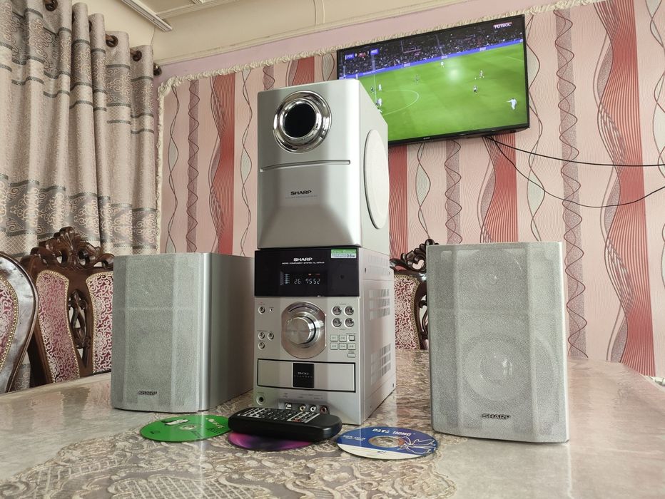 Japan 2.1 sharp mini magnitafon 100% ishlaydi ideal holatda