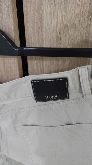 Blugi Hugo Boss albi