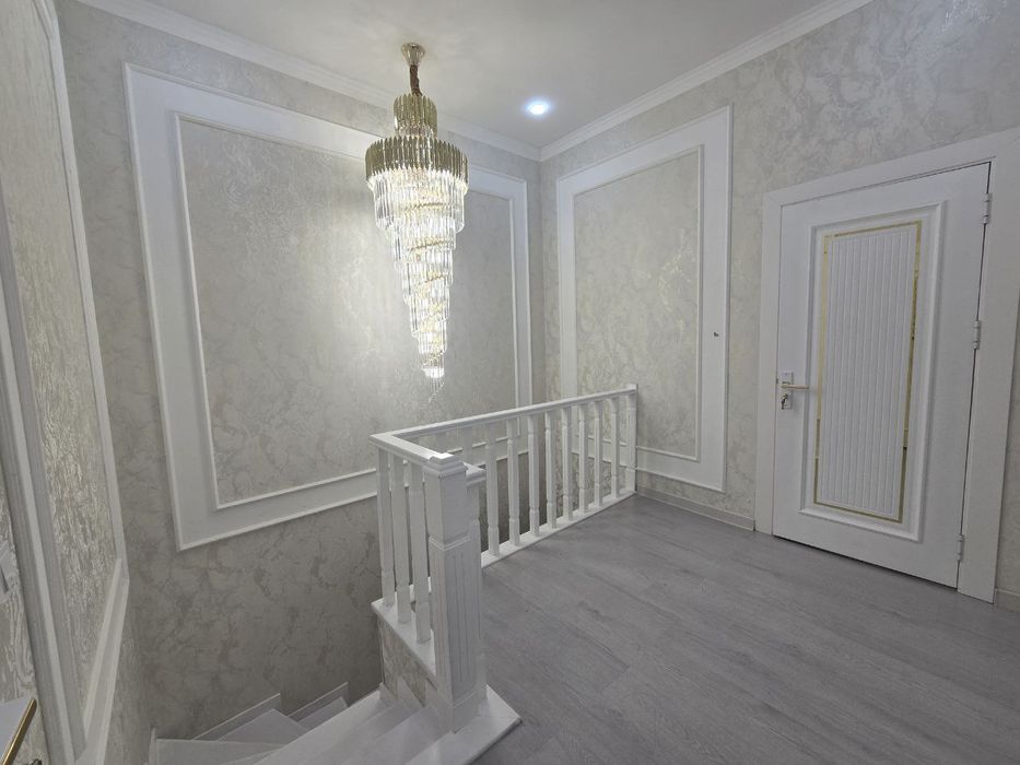 Xonabodda 2 etajli kottej sotiladi.