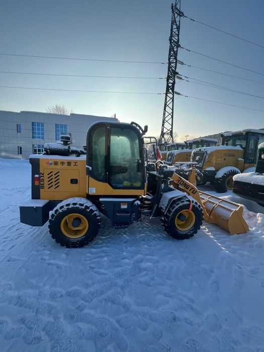 мини погрузчик Rong Yu 938