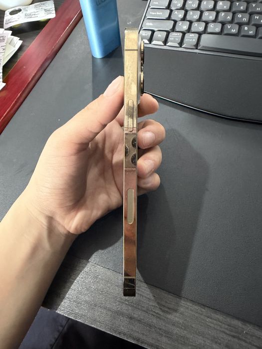 Продам iphone 13 про макс 256
