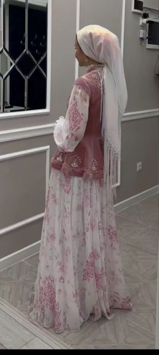 Кажекей и платье