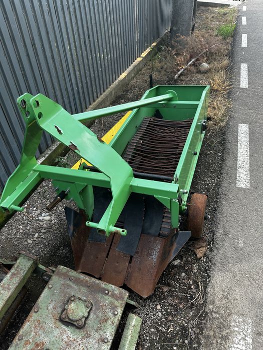 Tractor U650 cu utilaje