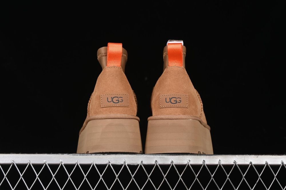 UGG Mini dipper la super pret