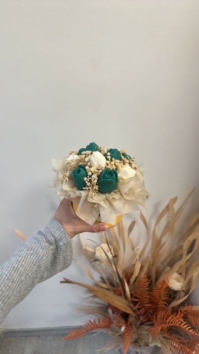 Прекрасни букети от ароматни свещи