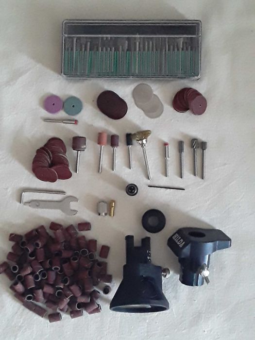 Многофункциональный инструмент Dremel