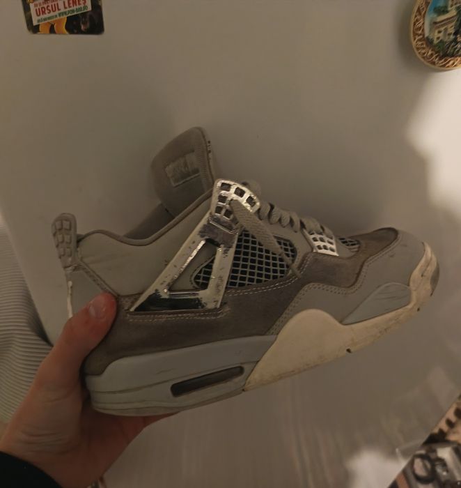 Jordan 4 Frozen Moments