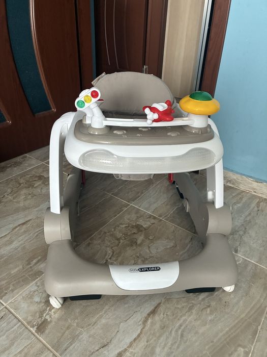 Детска проходилка Little Explorer бежова Chipolino