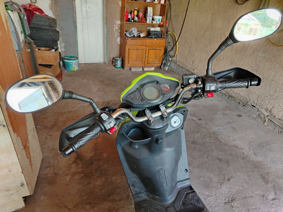 Скутер Boomer Sonlink