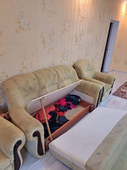 Диван  2 орындығымен