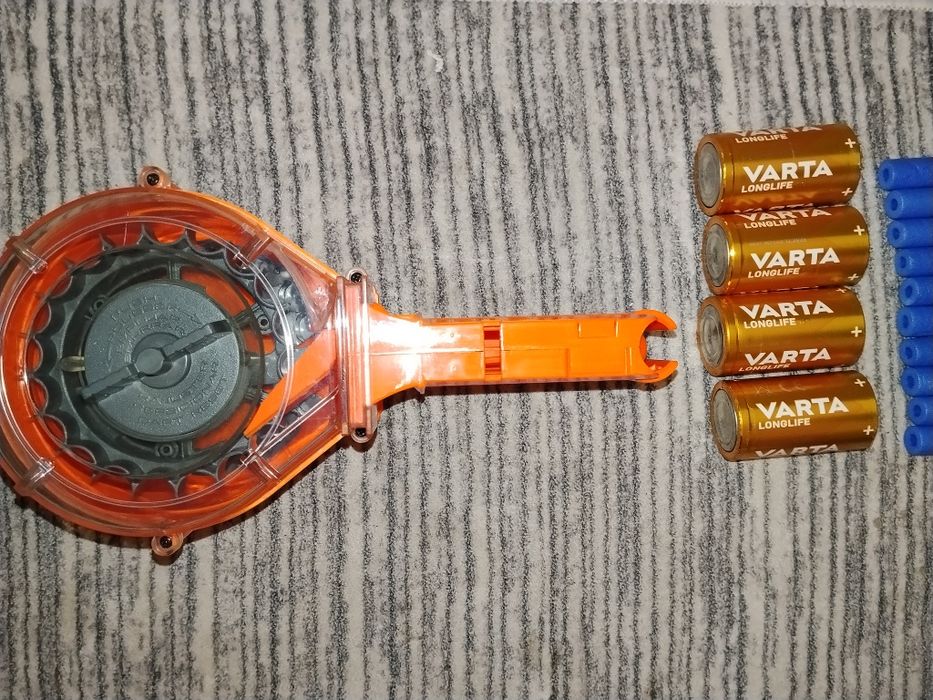 Hyperfire arma Nerf automot cu tot cu baterii
