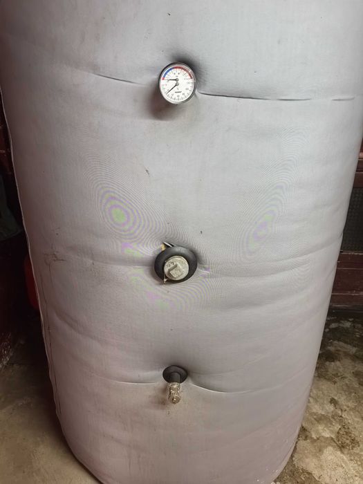 Vând pufar 800 l folosit în stare foarte bună.