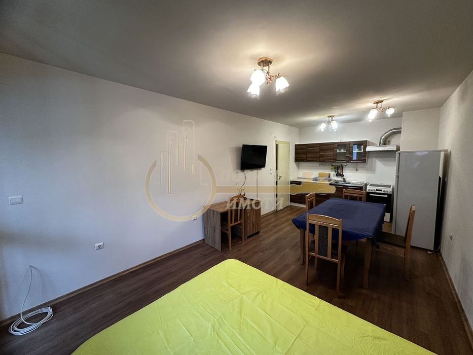 Дава се под наем Четиристаен апартамент в София, Стрелбище - 139 кв.м за 997.05 € - Снимка #1