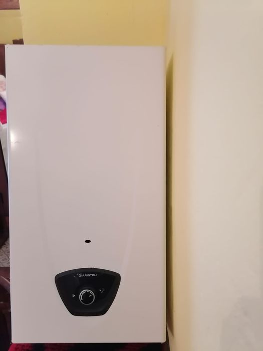 Incalzitor instant gaz pentru apa