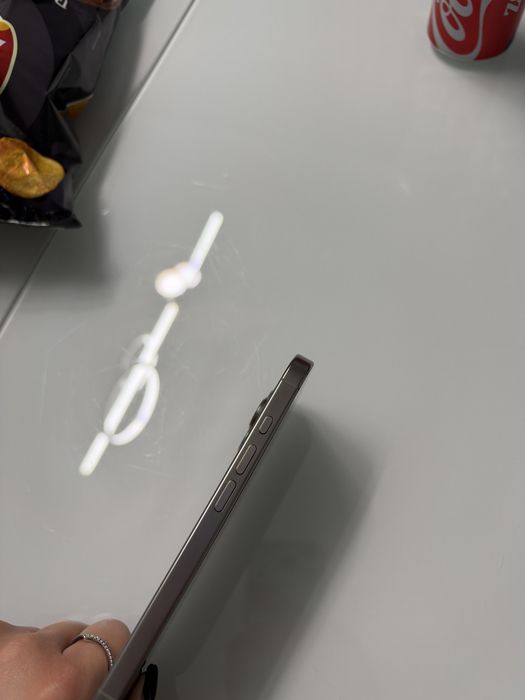 Vand Iphone 16 pro, utilizat