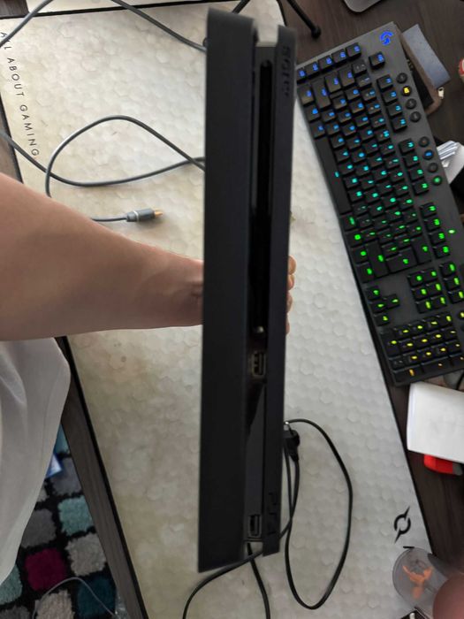 PS4 - stare excelenta, 500gb, Sectorul 6, Bucuresti. cu 2 JOCURI incluse