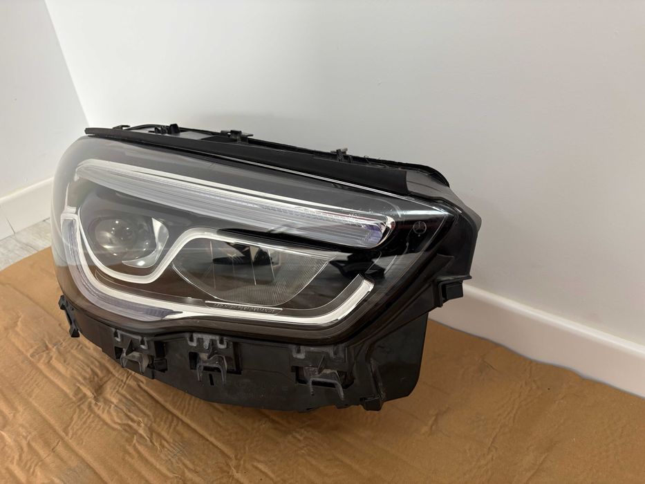 Far dreapta full led Mercedes GLA W247 dupa 2019 A2479066401