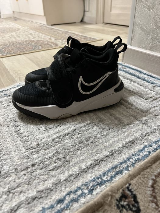 Кроссовки Nike Team Hustle D 11