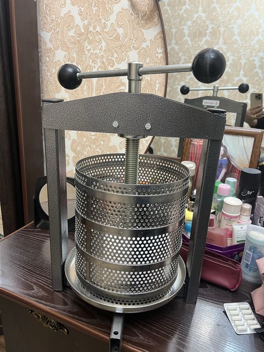 Соковыжималка СВР-01М,СВР-02