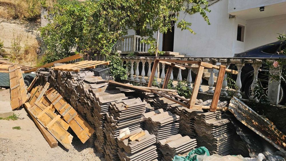 Кирамиди 2ра ръка 1500 броя запазени