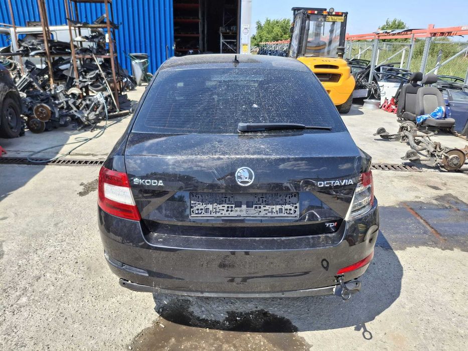 Dezmembrez Skoda Octavia III (5E) 2.0 TDI 150 cai CKFC cutie dsg 2013