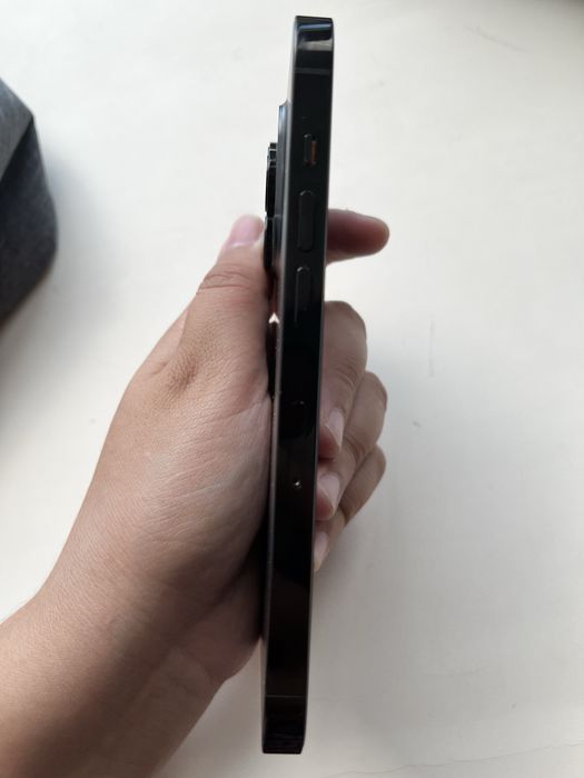 Продаю iphone 14 pro, все в хорошем состояние.