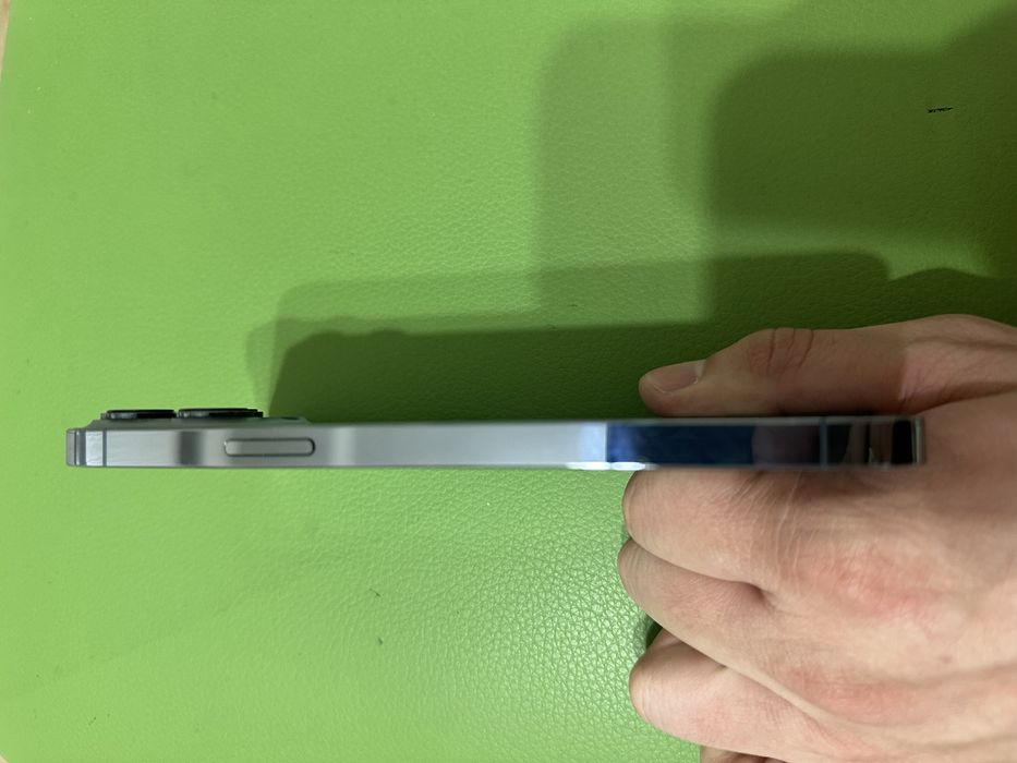 Продам Iphone 13 Pro MAX 256 g