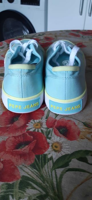 Нови кецове пепе джинс