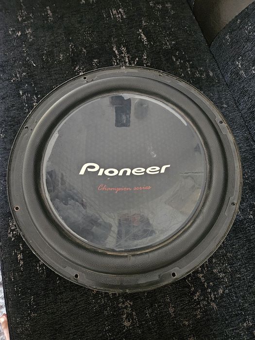 Vând subwoofer auto