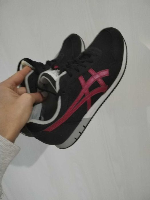 Оригинални маратонки Asics