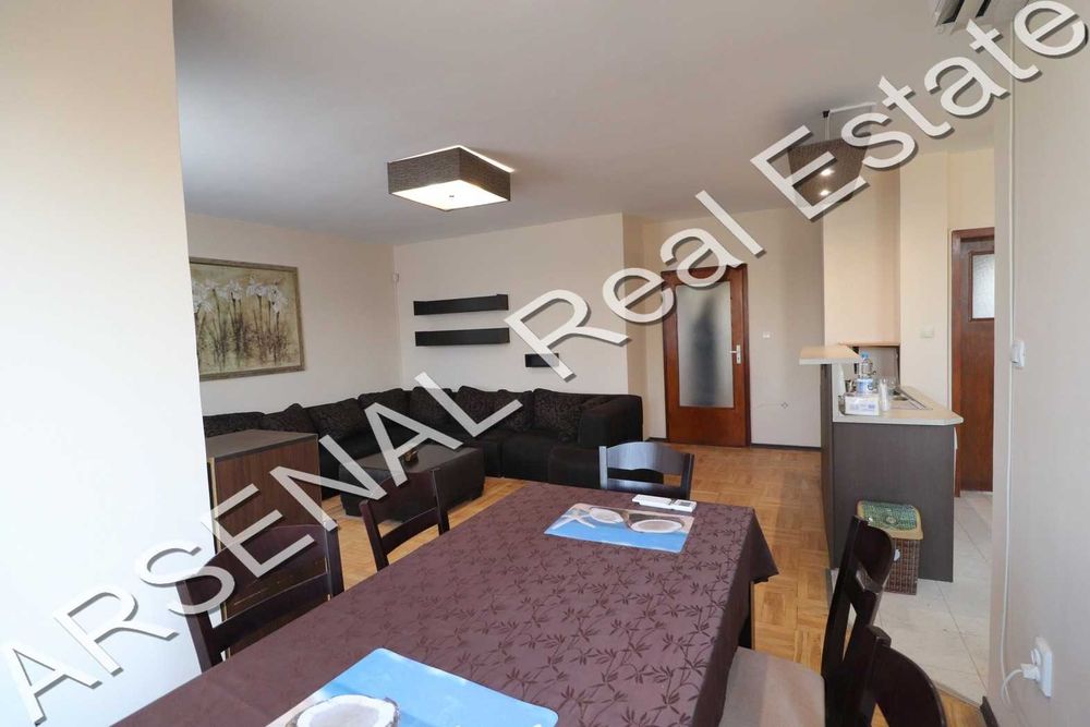 Дава се под наем Четиристаен апартамент в София, Стрелбище - 140 кв.м за 900 € - Снимка #3